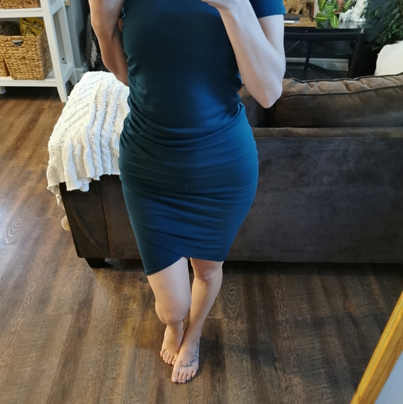 Fitted t-shirt dress - Picture 2 of 2